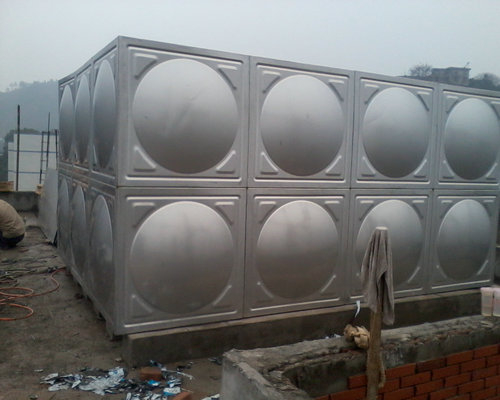 信陽不銹鋼生活水箱